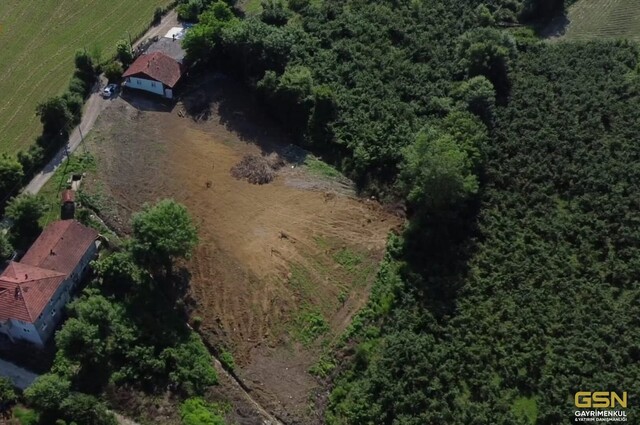 4-SAKARYA TOPÇU'DA SATILIK VİLLA İMARLI ARSA